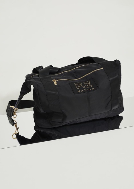 Set Shot Gym Bag in BlackQ420