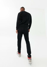 Fortitude Sweat in Black